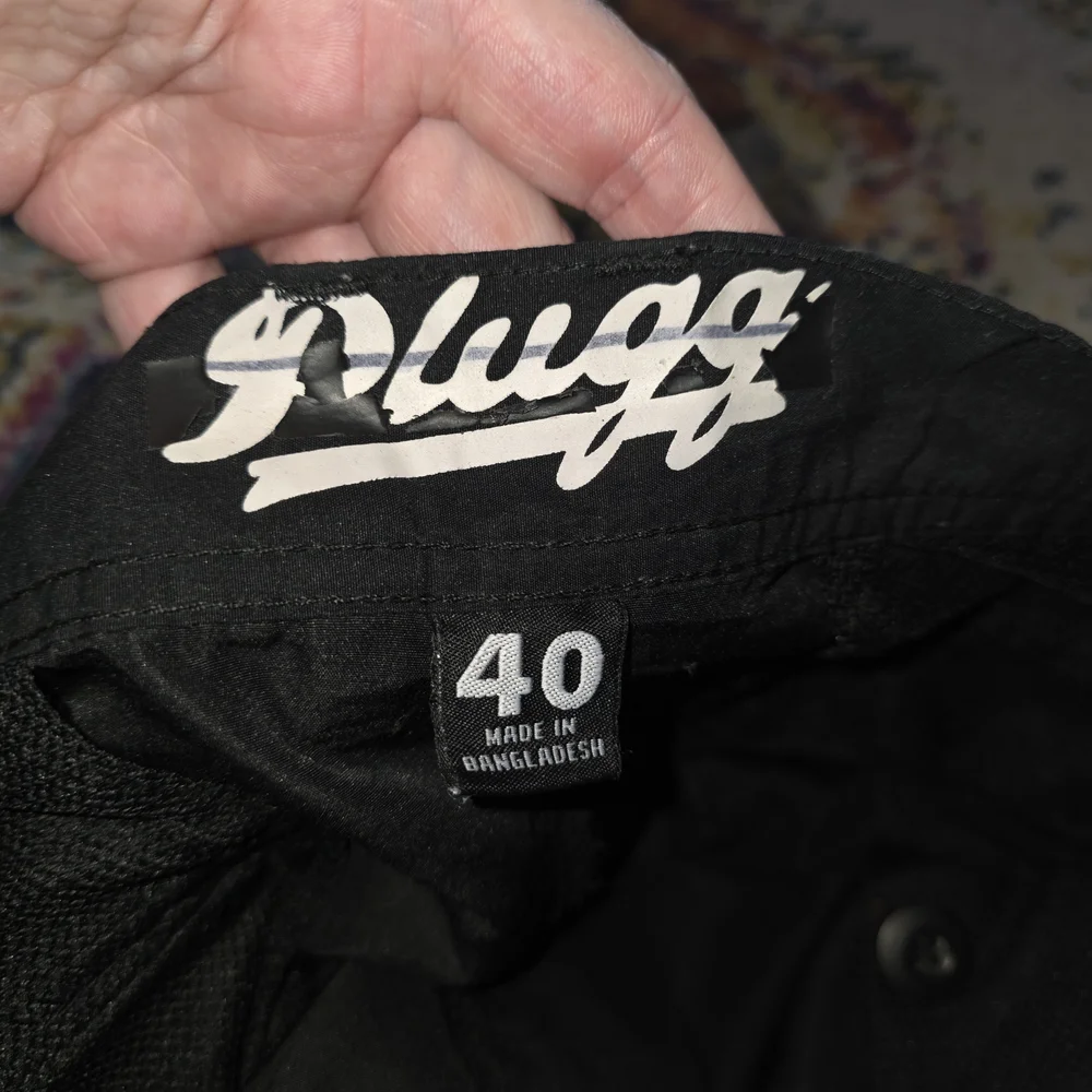 Plugg Men's Black Cargo Pants - Picture 3 of 4